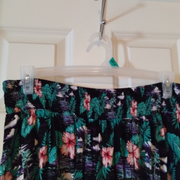 Hot Top Tropical skirt set - Picture 11 of 11